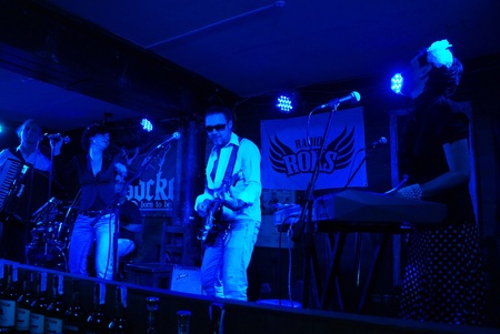 Соня Сотник та гурт «Йогурт»