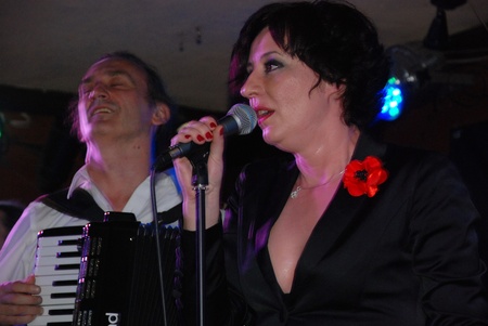 Соня Сотник та гурт «Йогурт»