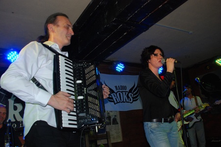 Соня Сотник та гурт «Йогурт»