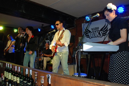 Соня Сотник та гурт «Йогурт»