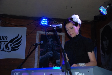 Соня Сотник та гурт «Йогурт»