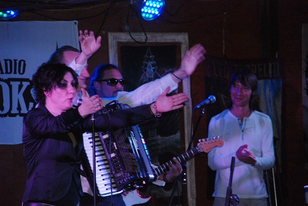 Соня Сотник та гурт «Йогурт»