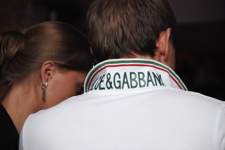 "...дольчам, габанам і всєй прочєй блістающєй пакості"   (с)А.Троїцький.     Він знав!